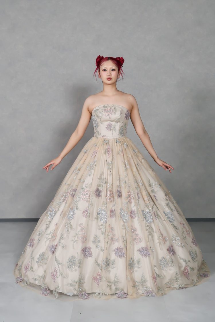 【美品】ARTS&SCIENCE スモッキングドレス Gray beige 美品】ARTS&SCIENCE スモッキングドレス Gray beige 2025年最新